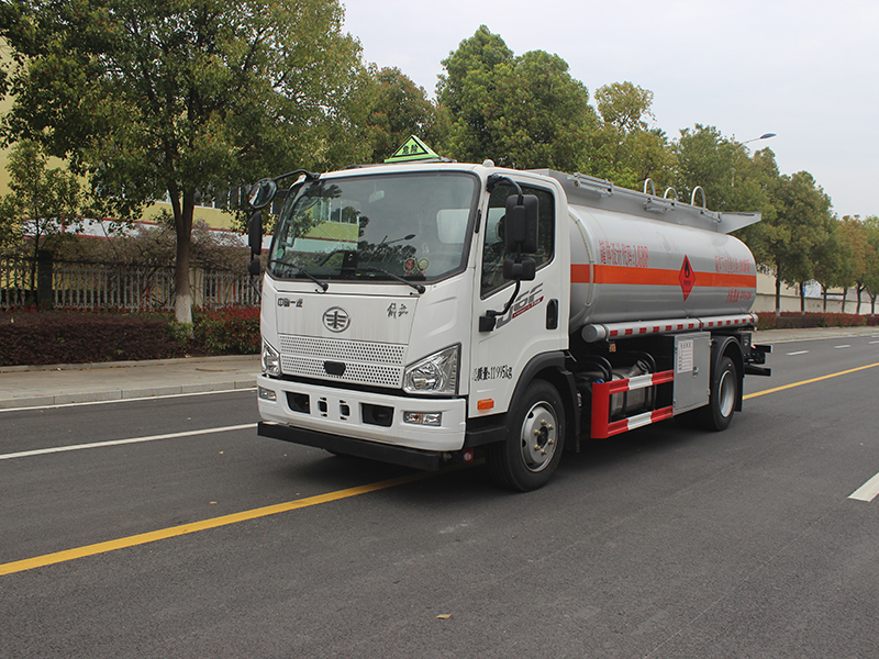 解放J6F9.78立方SCS5123GJYCA6加油車(chē)