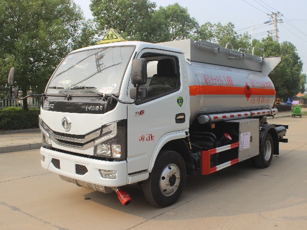 易燃液體運(yùn)輸車(chē)